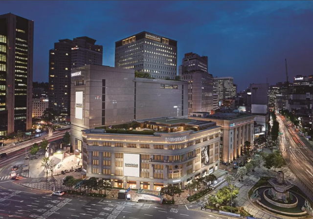The main branch of Shinsegae Department Store located in Jung District Seoul Courtesy of Shinsegae