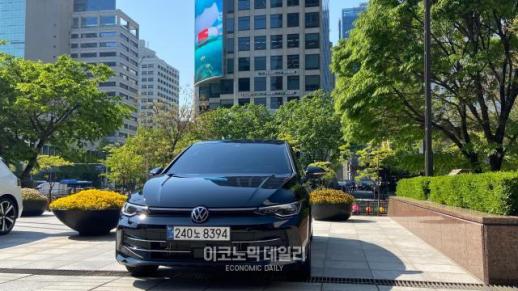 [시승기] 이 차 타고 연휴 여행 떠날까...폭스바겐 신형 골프, 안전성·디자인 굳