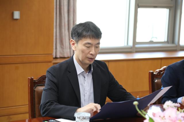 이복현 금융감독원장이 2일 서울 영등포구 금융감독원에서 ‘확대 금융상황 점검회의’를 주재하고 있다 사진금융감독원