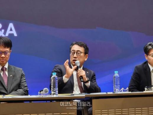 [일문일답] 유영상 SKT 대표 금융 피해 없고 복제폰 통화 불가