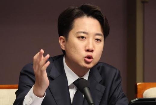 이준석 "이재명, 재판 신속 진행 질의해야…최소한의 책임"