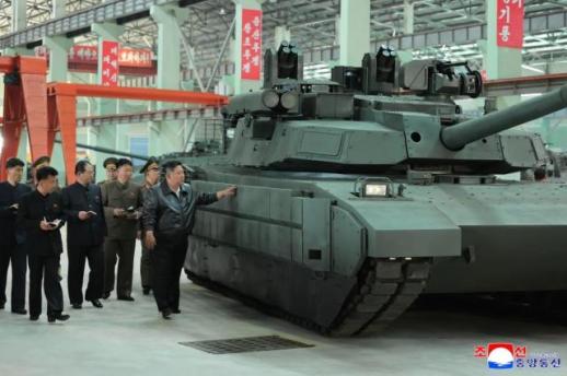 N. Korean leader Kim Jong-un praises progress in tank modernization during inspection