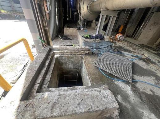 Two dead from suspected gas poisoning at paper factory manhole in Jeonju