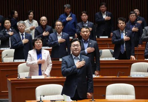 민주 조희대 탄핵여부 결정 보류…고법 공판기일변경 요구