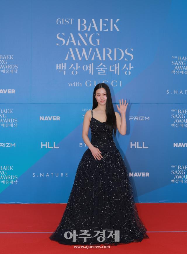 [포토] 백상예술대상 레드카펫 밟는 고민시