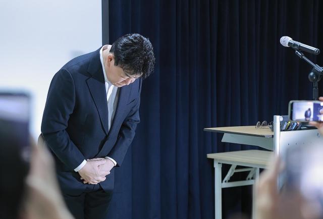 ペク・ジョンウォン代表「すべての放送活動を中断…経営に集中」
