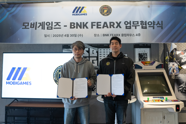 SBXG·모비게임즈 공동 마케팅을 위한 전략적 업무 협약 체결했다고 7일 밝혔다 왼쪽부터 김인범 모비데이즈 CIO 임정현 SBXG 대표사진SBXG