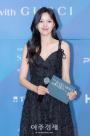 [포토] 포즈 취하는 ​​​​​​​김하은 JTBC 아나운서 (백상예술대상 레드카펫)