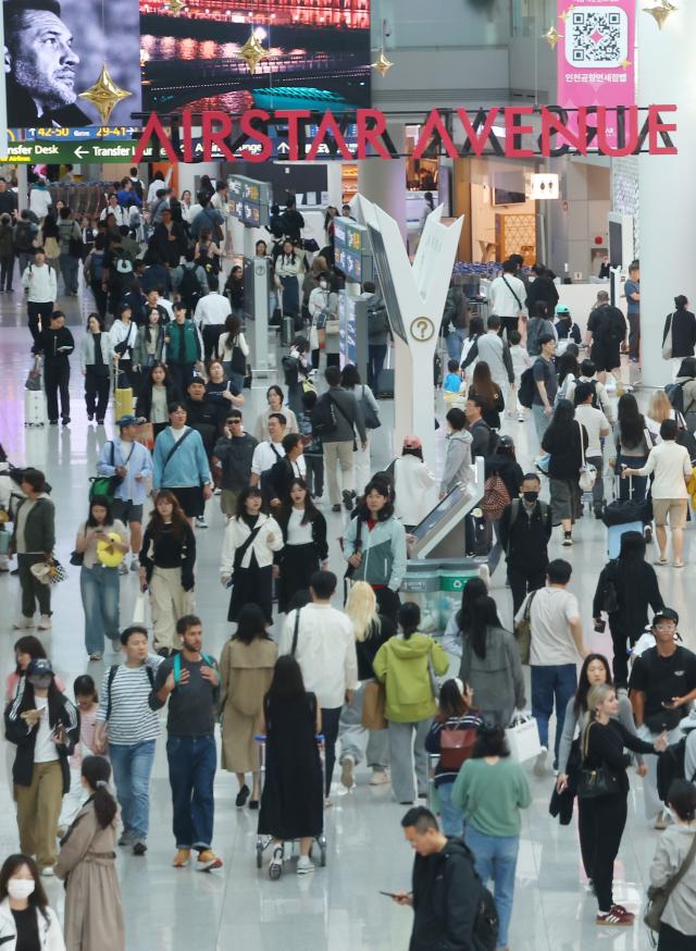 「5月のゴールデンウイーク明け、空港も国内観光地も賑わった