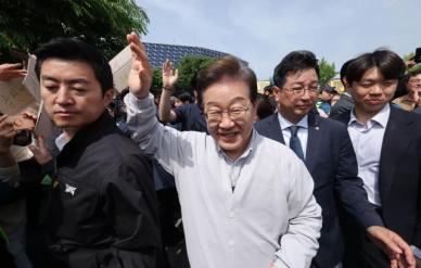[서초 프리뷰] 불소추특권만 남았다…현직 대통령 형사재판 중단되나