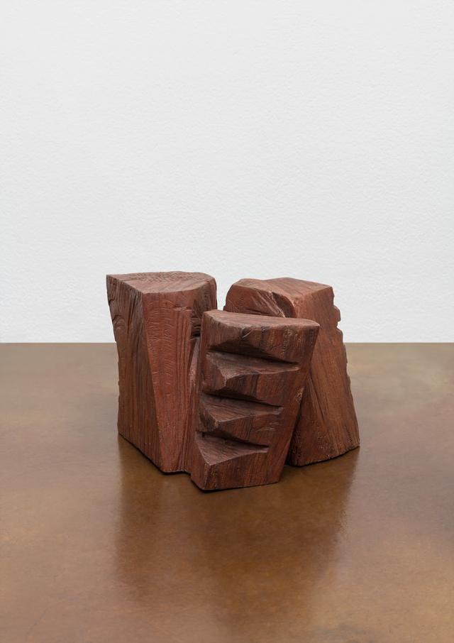 김윤신b 1935
〈합이합일 분이분일合二合一 分二分一 2015-18〉
2015
Algarrobo wood
23 x 35 x 30 cm
Courtesy of the artist and Kukje Gallery
사진 안천호
이미지 제공 국제갤러리