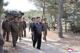 김문수 강제 단일화 불응할 것…의총서 지도부와 충돌