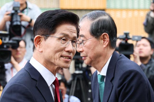 보수 단일화 후보 선호도…김문수 41%, 한덕수 35%