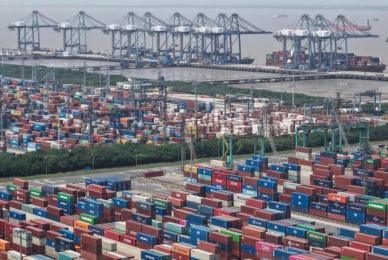 美 관세폭탄에도...中 4월 수출 8.1% 깜짝 증가