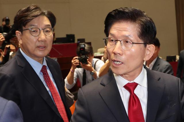 PPP moves to replace Kim Moon-soo with Han Duck-soo as presidential nominee