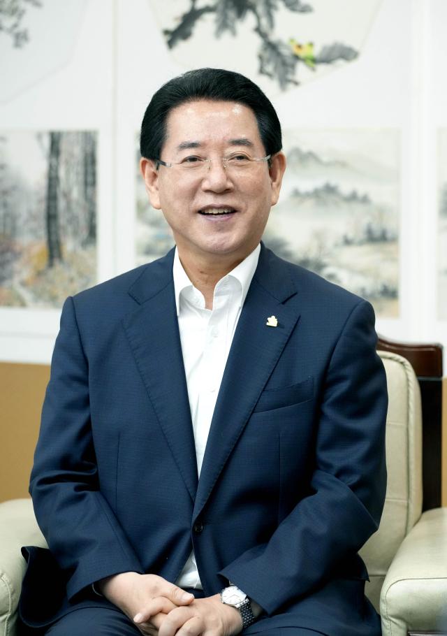 김영록 전라남도지사는 9일 평화의 새 시대를 열 교황 레오 14세Papa Leo XIV 선출을 온 전남도민과 함께 축하하고 ‘평화’의 울림이 대한민국에도 전해지길 간구했다사진전남도