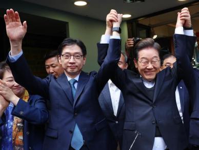 이재명, 홍준표에 2차례 손짓…"洪처럼 훌륭한 분 함께하면 좋을 것" (종합)