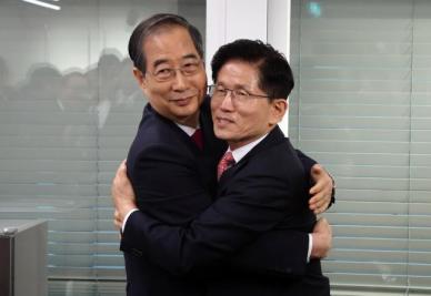 金文洙党内翻盘成最终候选人 韩德洙落败无缘大选