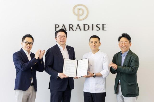 왼쪽부터 파라다이스 J-프로젝트 사업기획실 손성민 상무 최종환 대표이사 ‘밍글스’ 강민구 오너셰프 파라다이스 컬리너리랩 오치윤 팀장