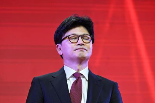 "그 입 다물라"...尹, 김문수 지지 발언에 국민의힘 부글부글