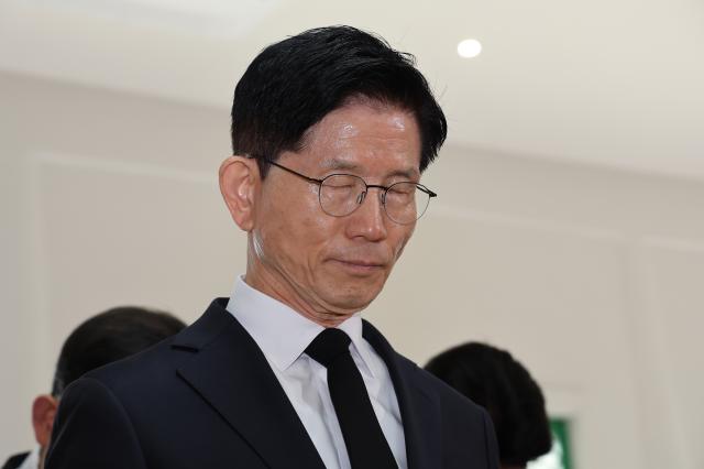 김문수 국민의힘 대선 후보가 13일 대구 신암선열공원을 방문해 참배하고 있다 사진연합뉴스