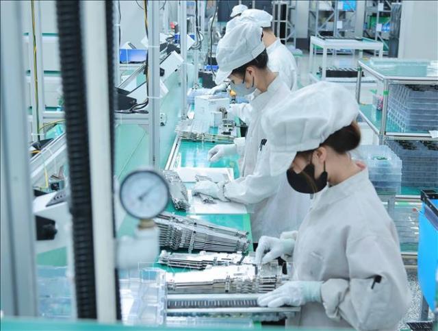베트남 꽝닌성 동마이 산업단지 내 범진일렉트로닉스비나 공장 생산라인 사진베트남통신사