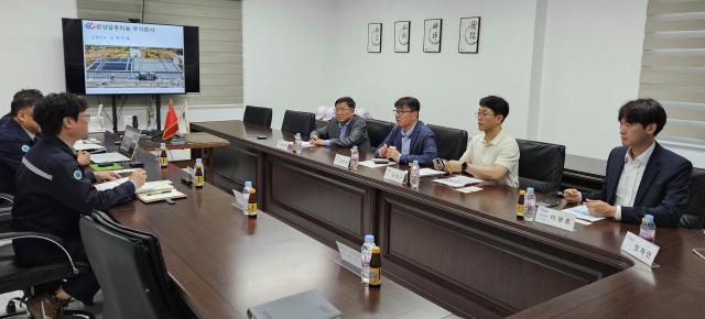 광양경자청은 코트라 종합행정지원센터와 함께 세풍산단의 광양알루미늄 광양국가산단의 에스엔엔씨SNNC를 찾아 현장 상담을 진행했다 사진광양경자청
