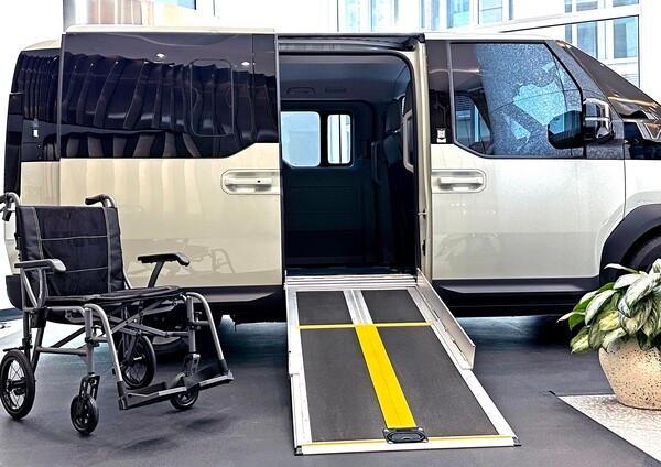 起亜、英「Future of the Car Summit」に参加…車椅子対応用PBVの展示