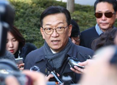 민주, '윤석열 절친' 석동현 합류 김문수 캠프에 "내란 사령부" 맹비난