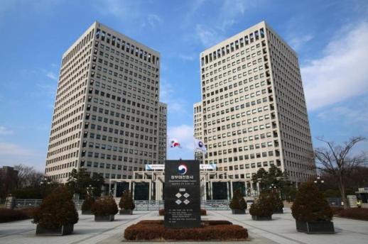 구멍 뚫린 정부 사업...직원 허위기재·형사고발에도 계약유지 특혜