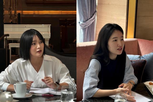 안정은 러닝전도사왼쪽와 제시카 민 스카이스캐너 여행 전문가가 인터뷰를 진행 중인 모습 사진스카이스캐너