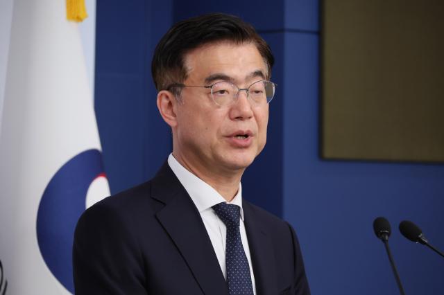 이재웅 외교부 대변인이 15일 서울 종로구 정부서울청사 별관에서 정례브리핑을 하고 있다 사진연합뉴스