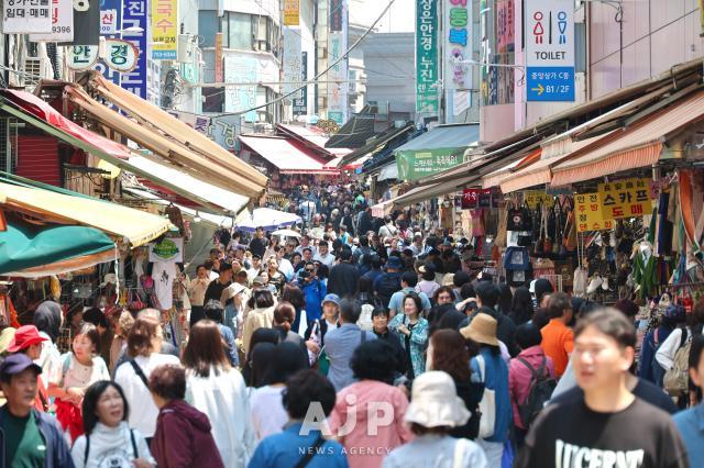Namdaemun Market AJP Han Jun-gu