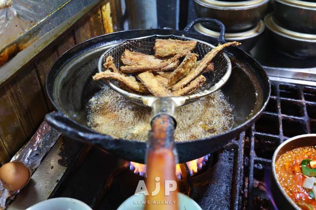 Fried hairtail fish AJP Han jun-gu