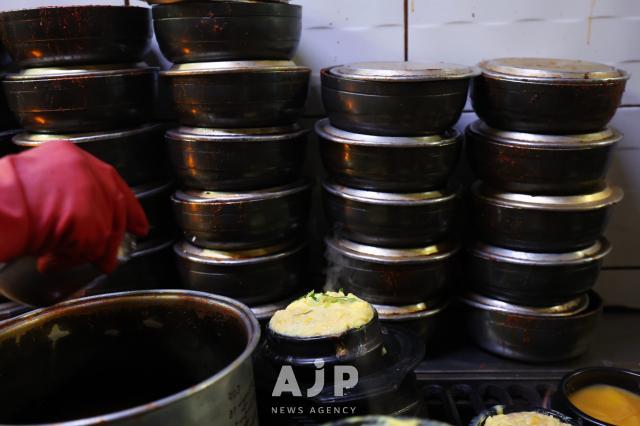 Earthen pots and steamed egg AJP Han Jun-gu