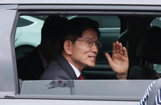 김문수, 서울서 숨 고르기…일각선 반명 일변도 우려도