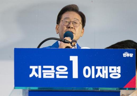 이재명, 광주 금호타이어 공장 화재에 "신속한 진화 위해 모든 수단 동원해달라"