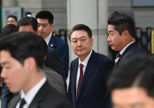 尹 탈당에 들뜬 국민의힘…김문수 "국민 뜻 맞는 대통령 될 것"