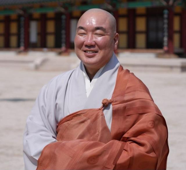 우석교구장스님 사진구례화엄사