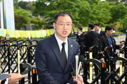 김상욱, 민주당 입당 선언…"참민주보수로 국민 위한 정치하겠다"