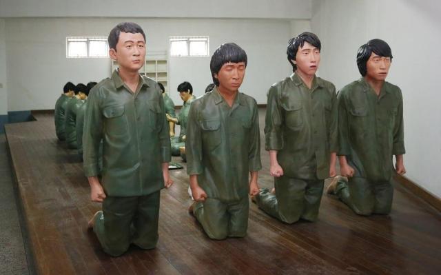 2020년 12월 28일 오전 광주 서구 5·18자유공원 내 옛 상무대 영창에서 인물 모형이 새로 설치돼 있다 사진연합뉴스