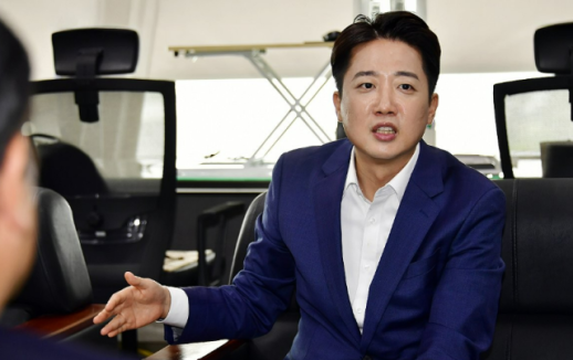 이준석 "이재명 호텔경제학, 인터넷 밈 수준…국민 기만"
