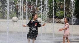 Seoul records seasons hottest morning temperature