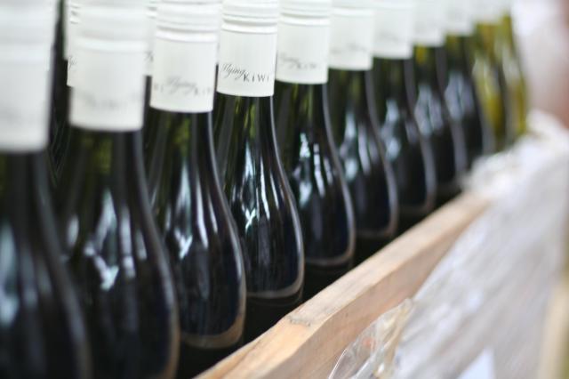Wine tasting contest underway in Seoul