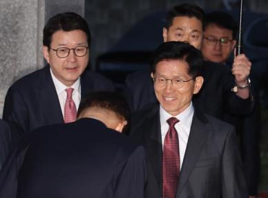 박근혜, 김문수에 "지난 일 연연 말고 당 뭉쳐 선거 이겨달라" 당부