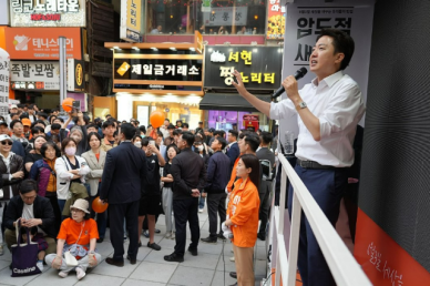 '보수 단일화' 데드라인 남긴 김문수·이준석...지지율 변수