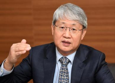 [아주초대석] 윤석명 전 연금학회장 "낸 만큼 받는 확정기여형 연금으로 전환해야"