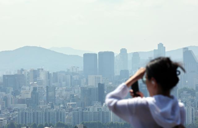 서울 남산에서 바라본 서울 시내 사진연합뉴스