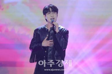 [포토] 안성훈, 비밀이라서 (더트롯쇼)