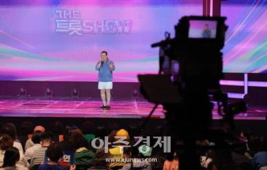 [포토] MC딩동, 더트롯쇼 앞서 분위기 UP!